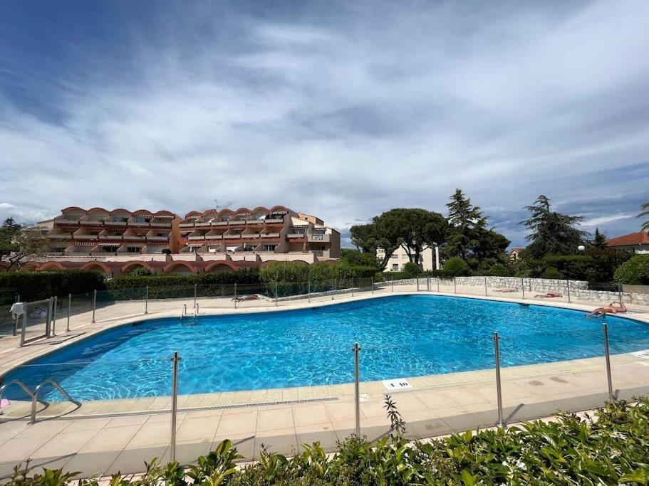Appartement 4 Personnes Antibes Mer, Piscine, Parking, Tennis, Wifi Экстерьер фото